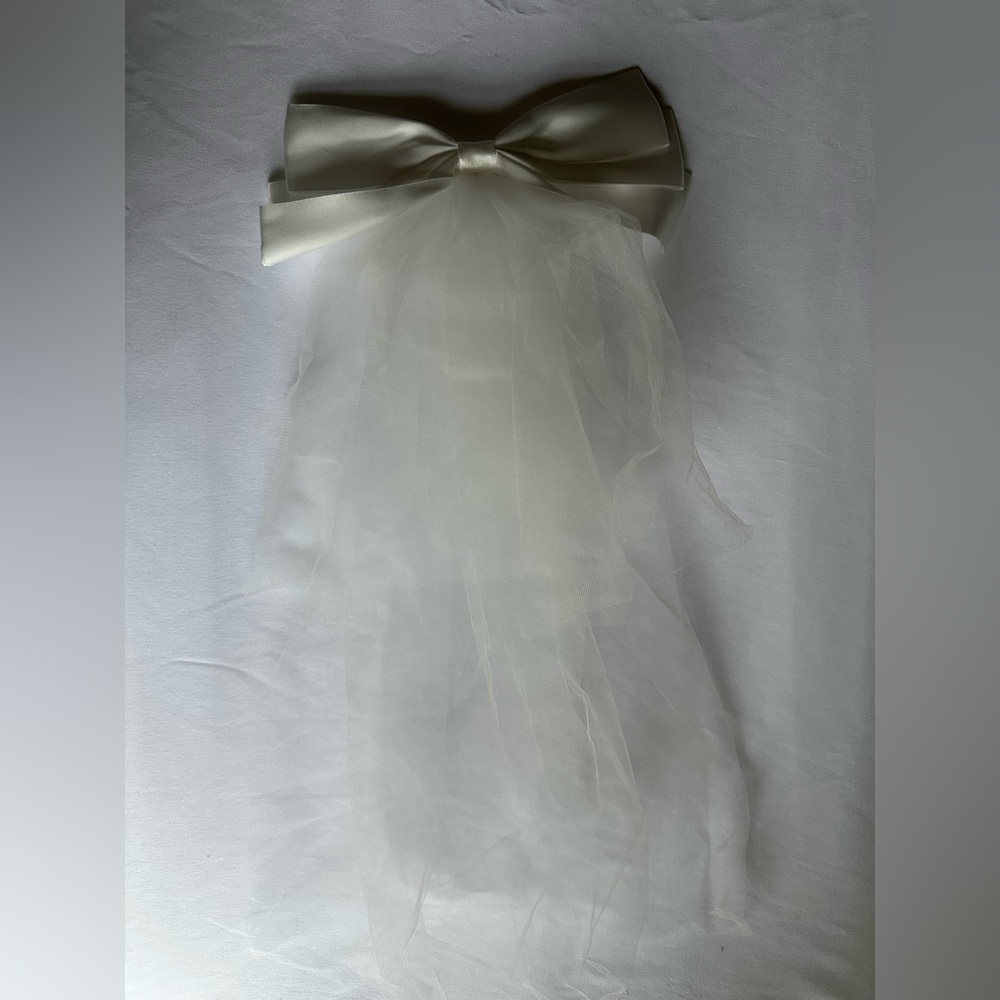 Bridal Satin Bow Hair Clip White Tulle Veil Wedding Hair Accessory